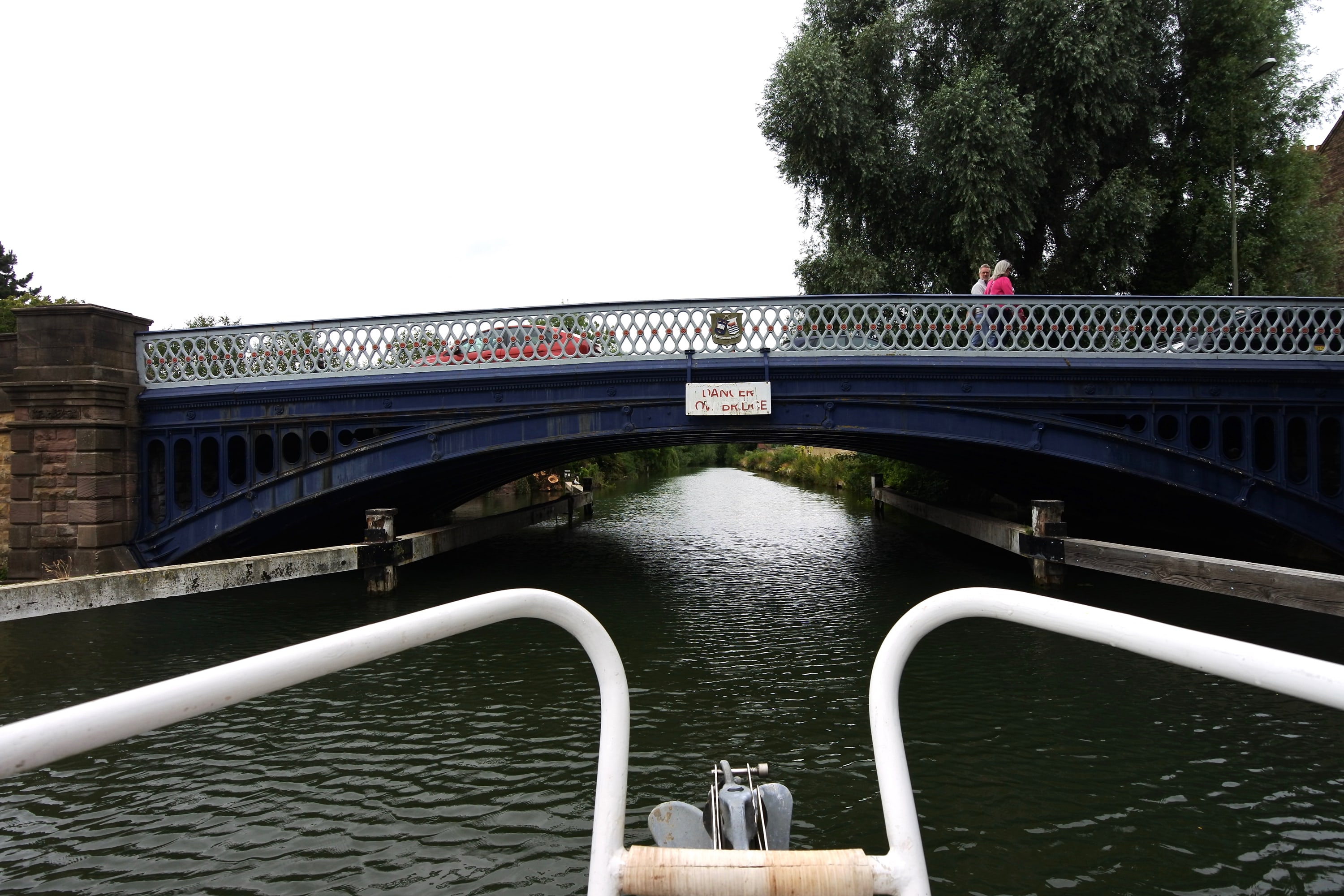 Approaching Osney Bridge. Photo by Zoë Jennings