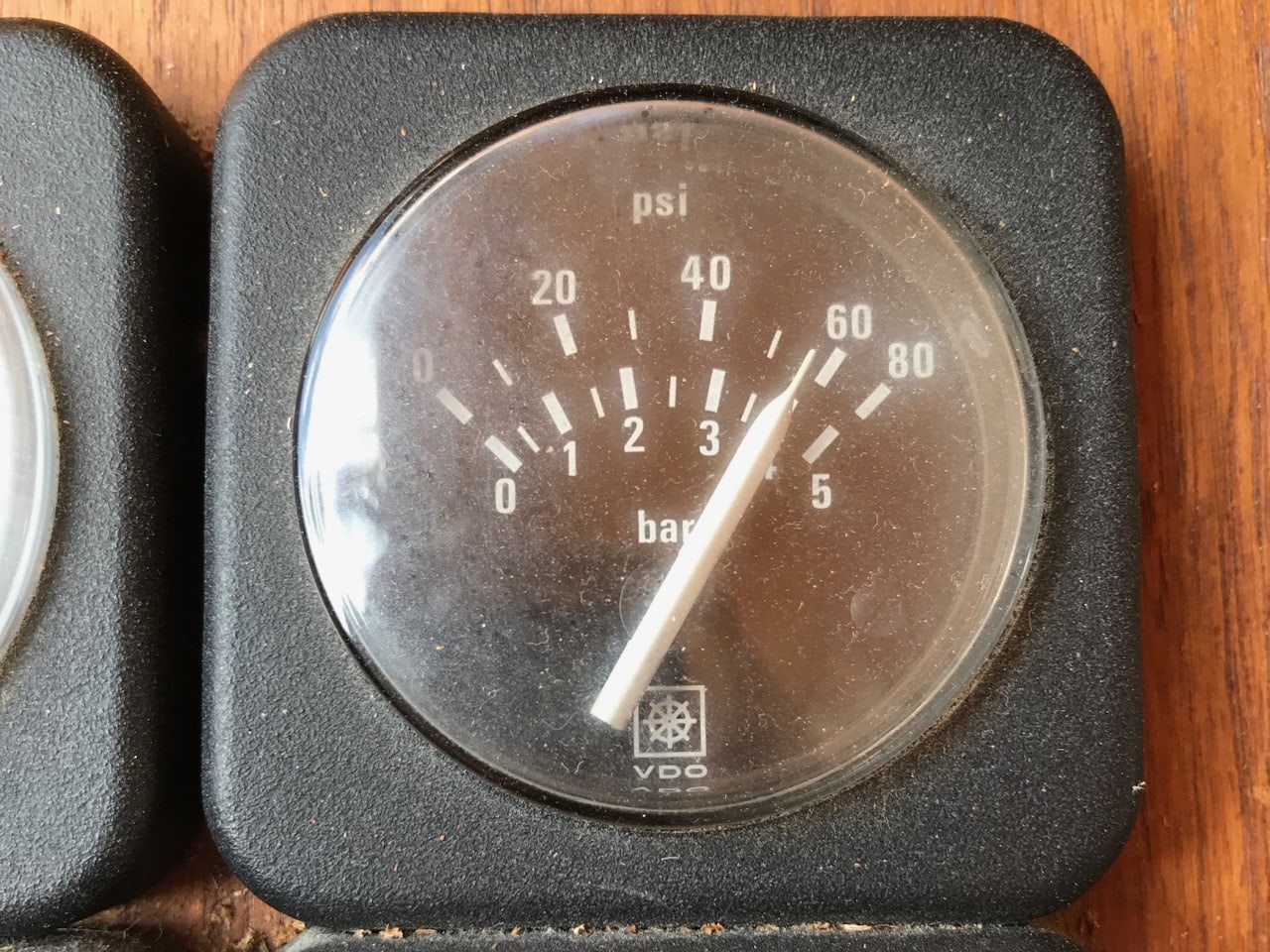 Original oil pressure gauge