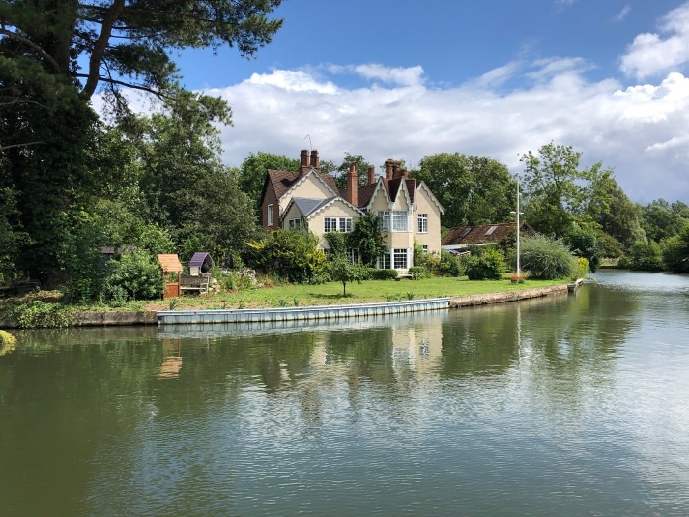 Photo by Benno.The house on Rose Island at Kennington. 