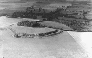 Wittenham Camp in 1939; aerial photograph by Major George Allen (1891–1940)