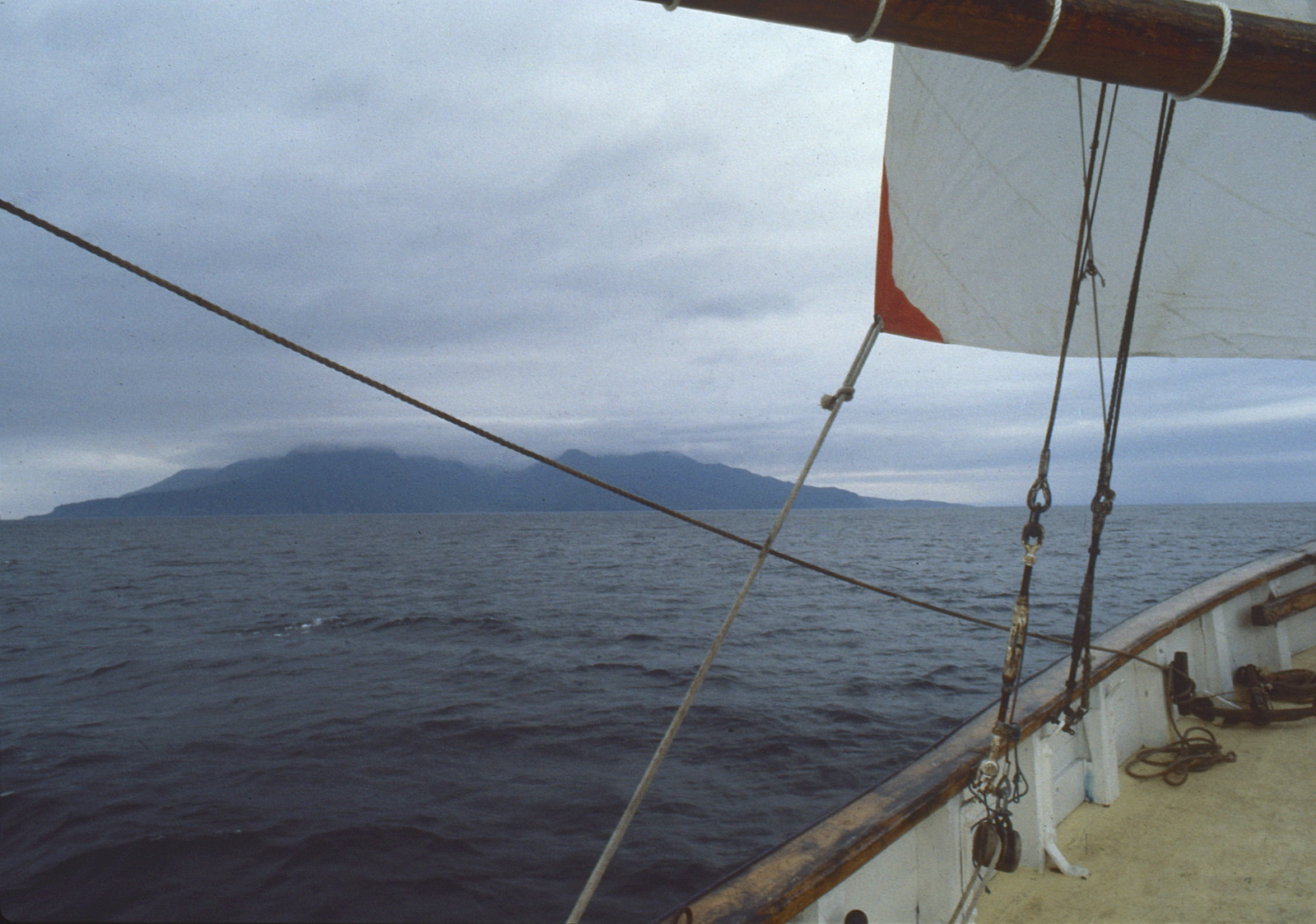 Deli Approaching the island of Tanera Móre
